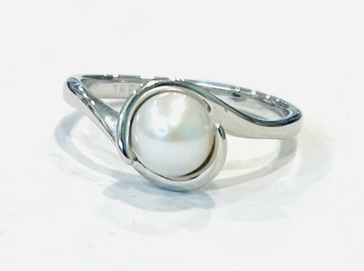 photo number one of 10 karat white gold freshwater pearl ring item 001-625-00045