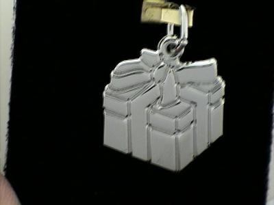 photo number one of SS GIFT BOX CHARM. item 001-710-03857
